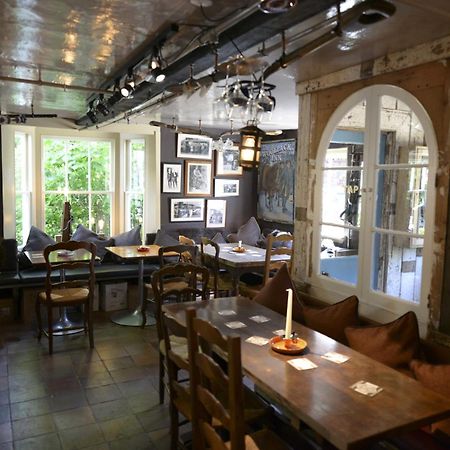 The Woolpack Inn Wavehorne Exteriör bild