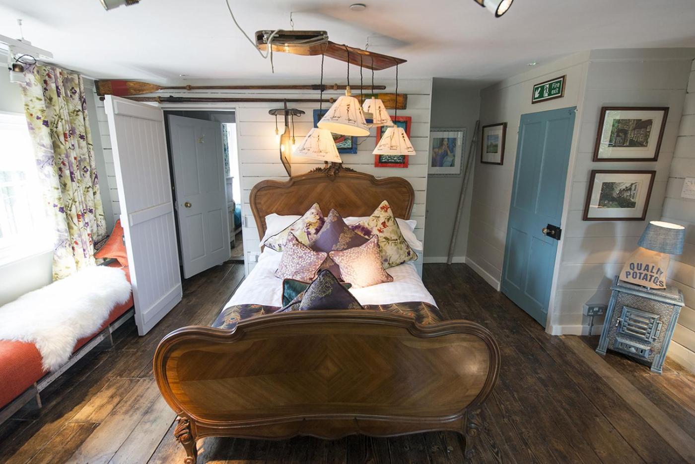 The Woolpack Inn Wavehorne Exteriör bild